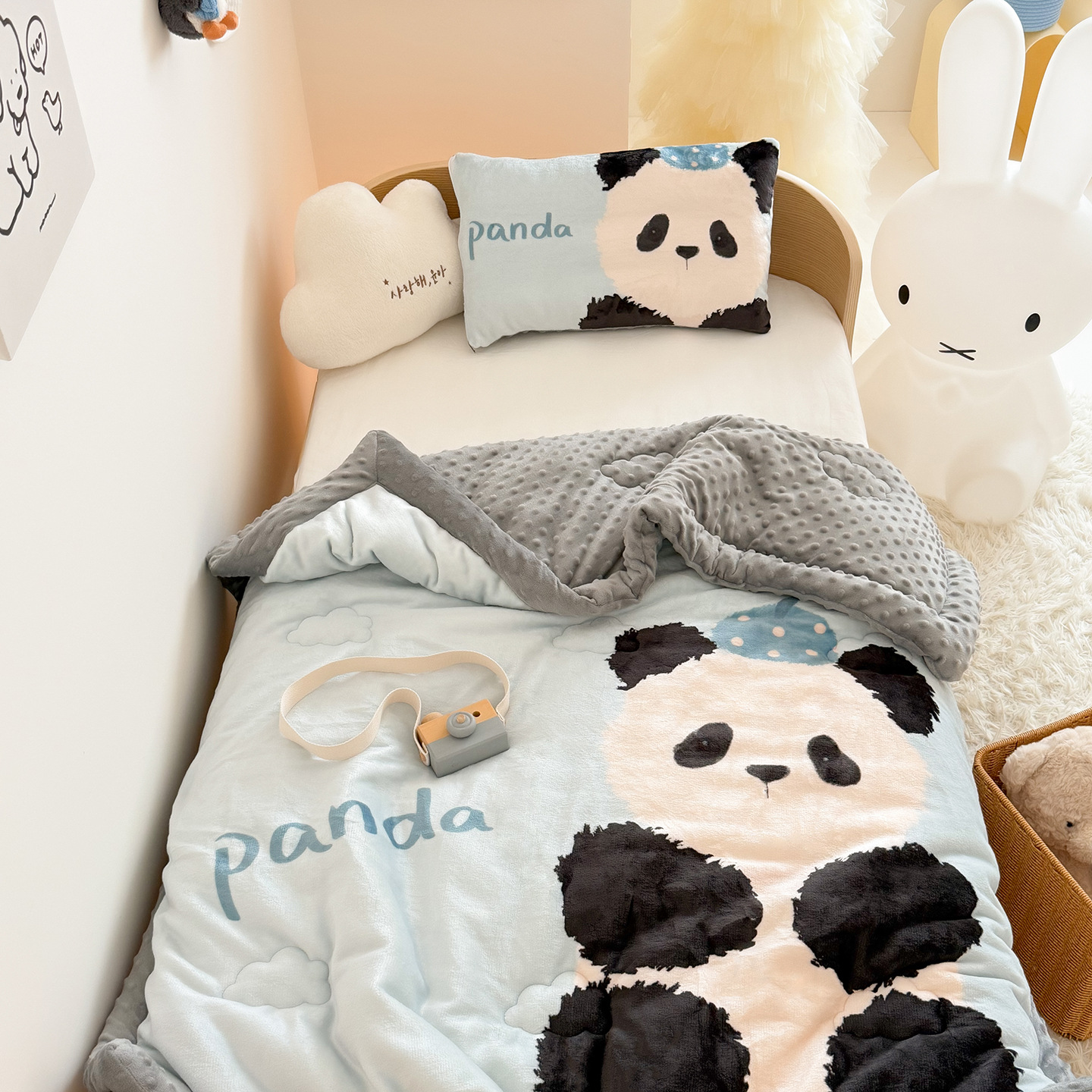 Baby Nursery Quilts - Double Sided Milk Velvet Bean Quilt,