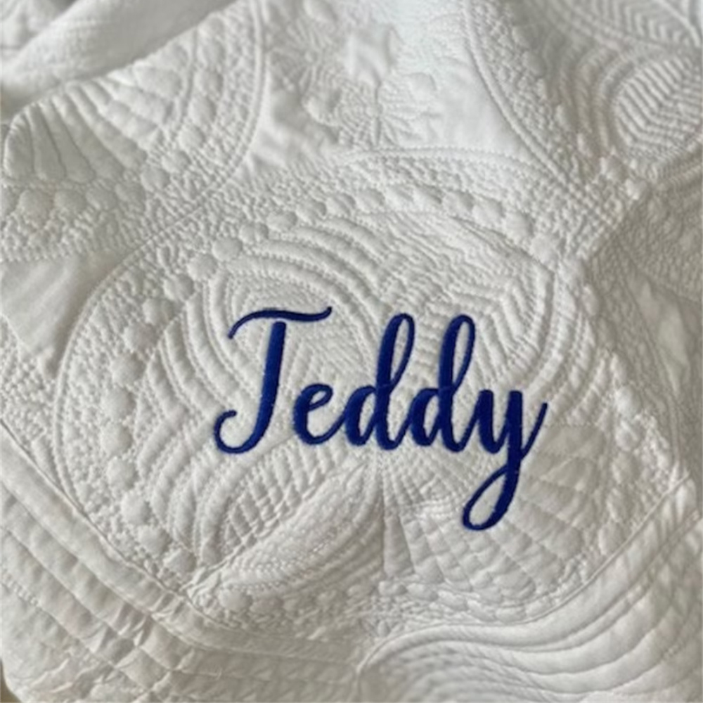 Embroidered Name Baby Nursery  – Baby Nursery Quilts Bewertung und Preis